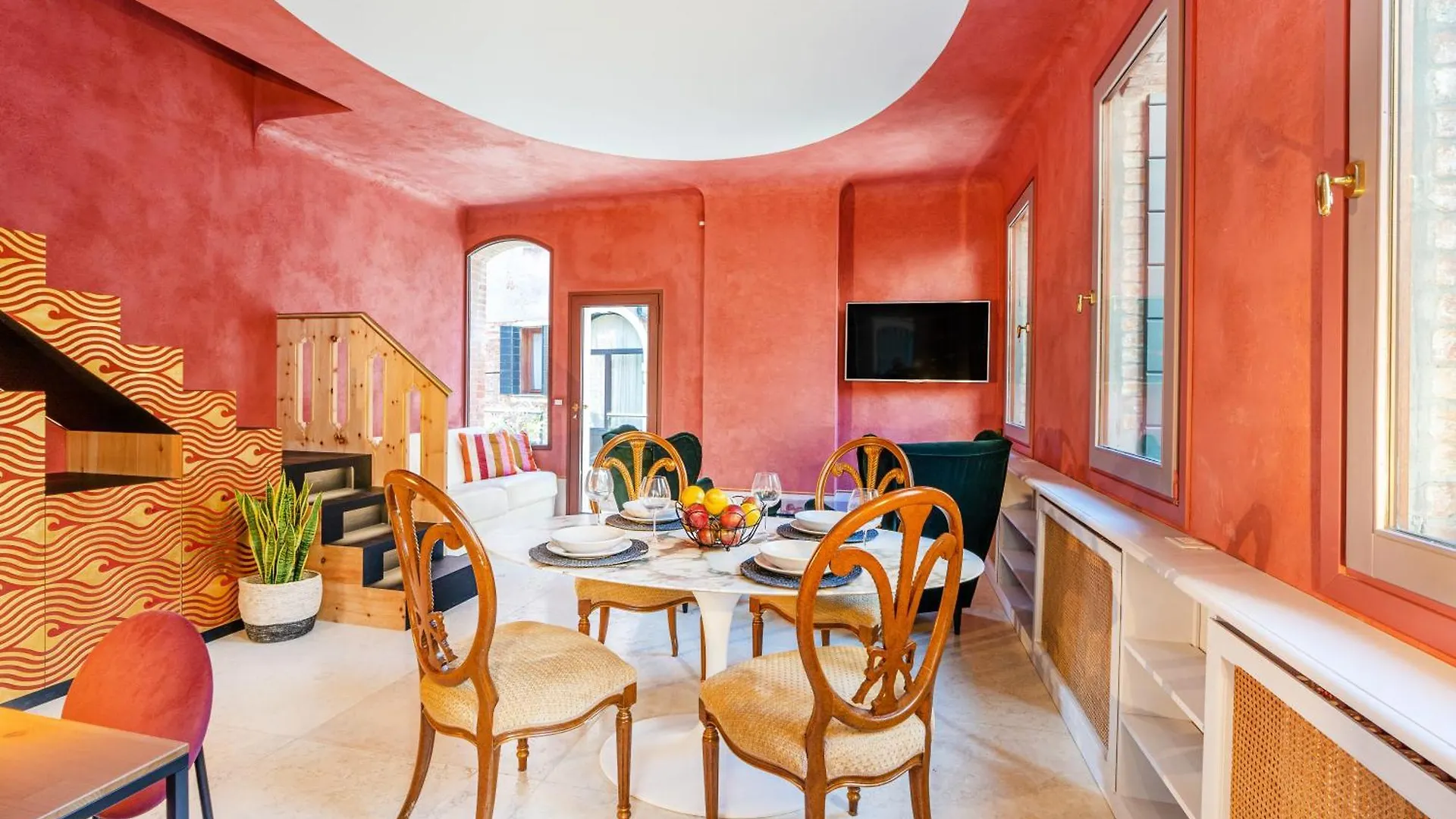Appartamento Di Lusso Con Terrazza Sull\'Acqua contacts