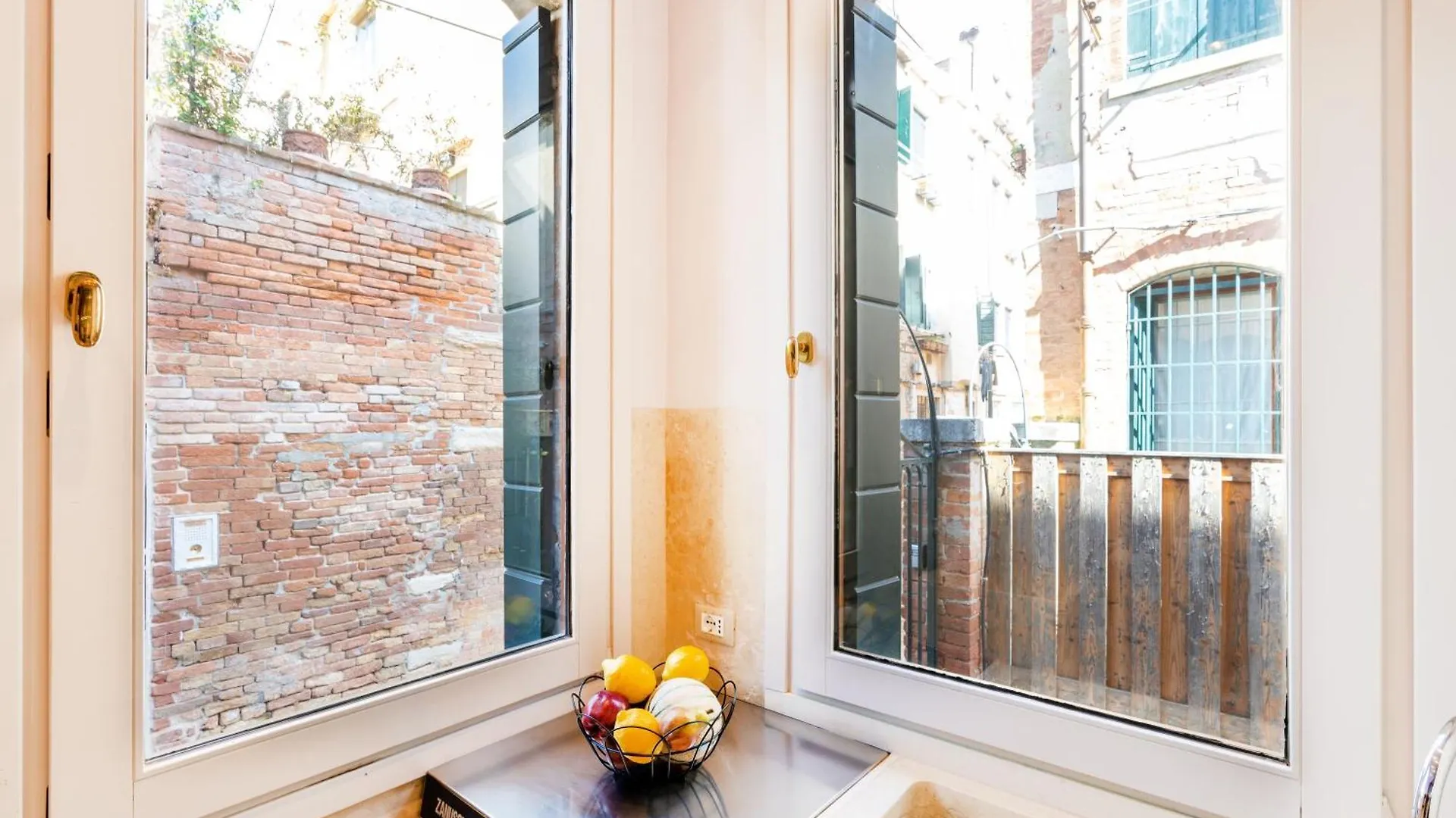 Villa Appartamento Di Lusso Con Terrazza Sull'Acqua Venedig Italien